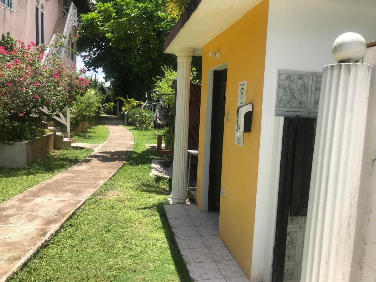 Secret Cabins At Firefly Beach Cottage Negril Exterior foto